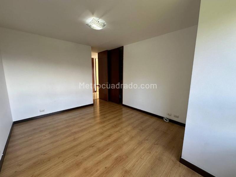 Apartamento de 4 Alcobas en Los Balsos, Medellín (150 m²) - 8