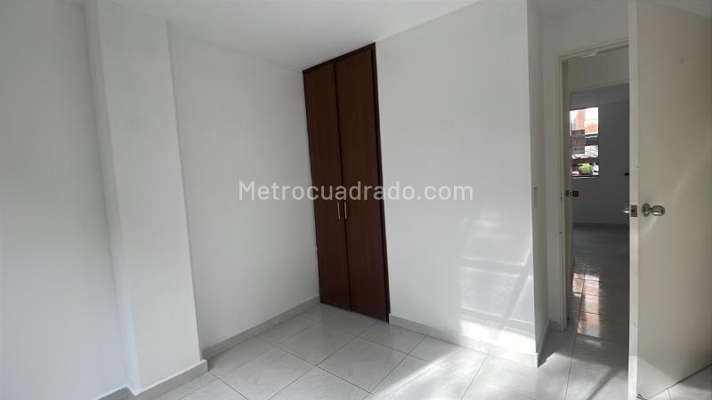 Apartamento en Arriendo de 3 Alcobas en La Loma del Indio con Parqueadero Privado - 7