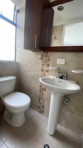 Apartamento en Arriendo de 3 Alcobas en La Loma del Indio con Parqueadero Privado - 8