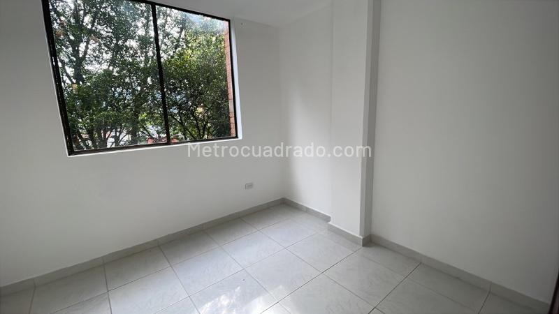 Apartamento en Arriendo de 3 Alcobas en La Loma del Indio con Parqueadero Privado - 9
