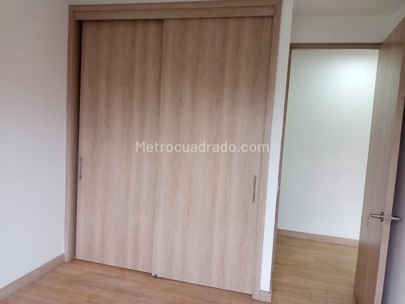 Charming 2BR Apartment with Study in Loma De San Julian - 6