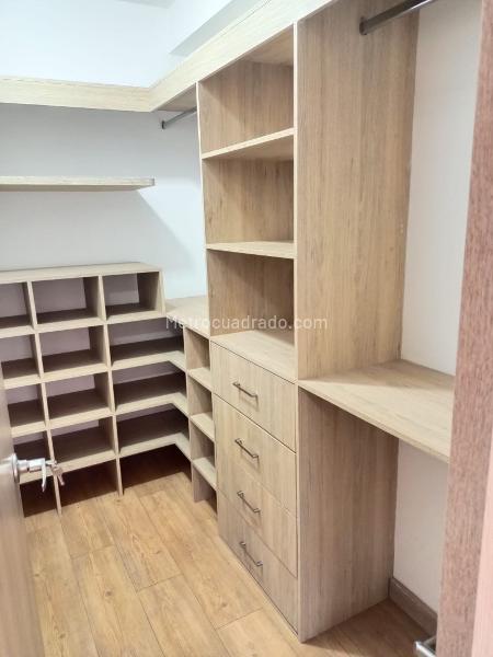 Charming 2BR Apartment with Study in Loma De San Julian - 8