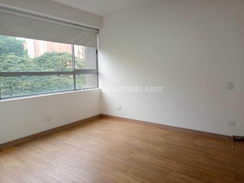 Charming 2BR Apartment with Study in Loma De San Julian - 9