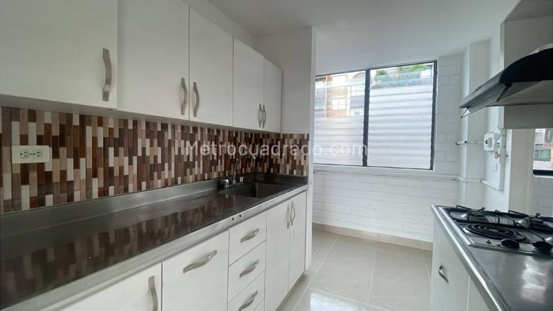 Apartamento de 3 Alcobas en La Loma del Indio (Piso 4) - 9