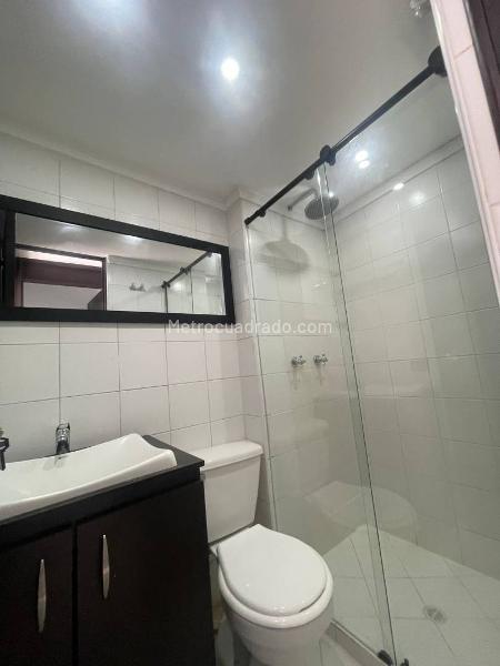 Apartamento de 3 Alcobas con amenidades en Loma de San Julián - 2