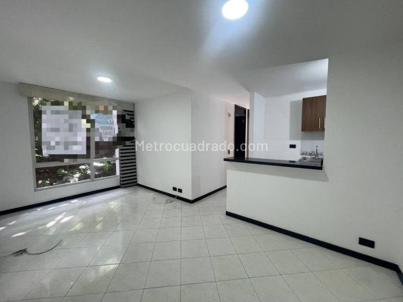 Apartamento de 3 Alcobas con amenidades en Loma de San Julián - 5