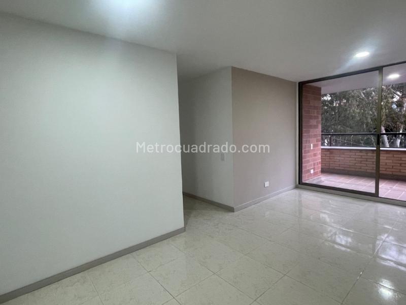 Apartamento Amplio de 3 Alcobas en Loma de los González - 5