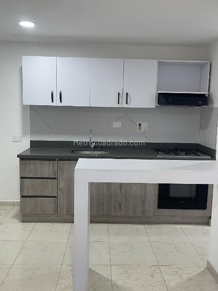 Apartamento Amplio de 3 Alcobas en Loma de los González - 8