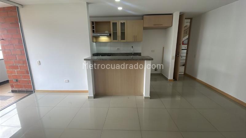 2BR Apartment with Study and Balcony in La Loma del Indio - 2