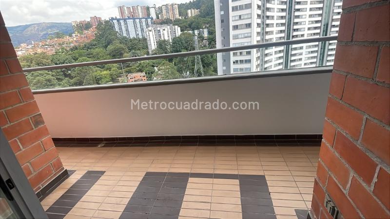 2BR Apartment with Study and Balcony in La Loma del Indio - 5