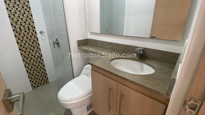 2BR Apartment with Study and Balcony in La Loma del Indio - 7