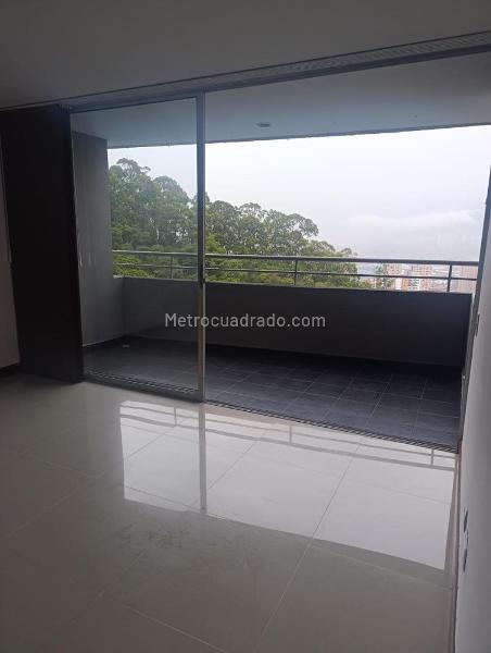 Comfortable 3BR Apartment with Pool in El Poblado Loma Del Indio