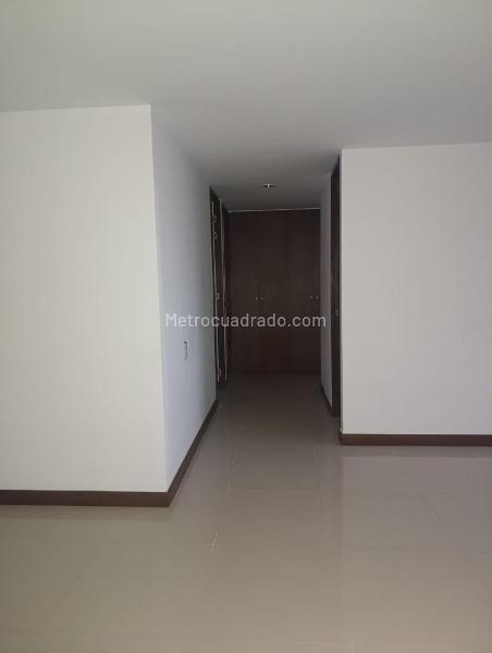 Comfortable 3BR Apartment with Pool in El Poblado Loma Del Indio - 5