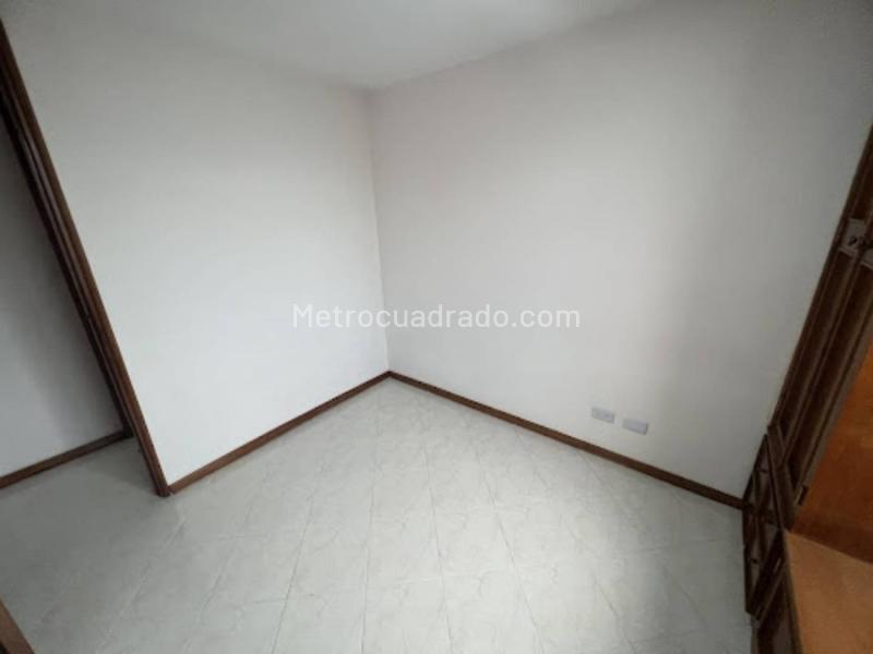 Apartamento Cómodo de 2 Alcobas en Loma de San Julián - 4
