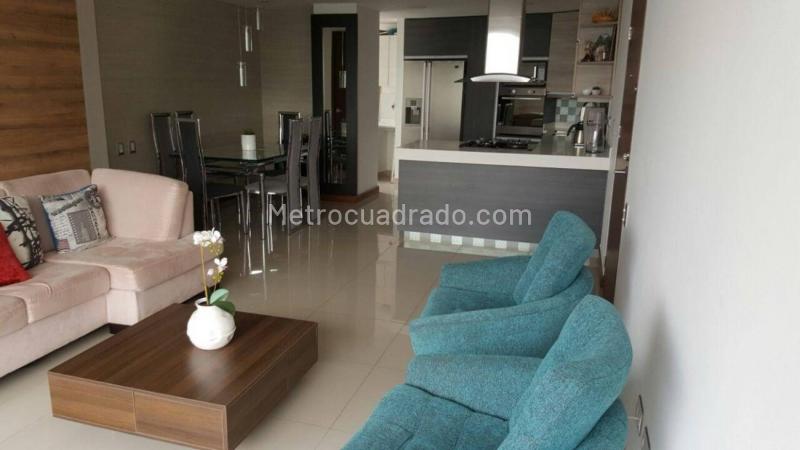 Apartamento de 3 Alcobas en Loma del Indio con Balcón - 3