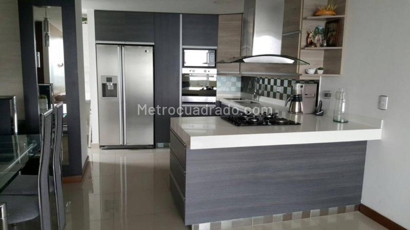 Apartamento de 3 Alcobas en Loma del Indio con Balcón - 4