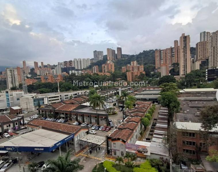 Apartamento de 1 alcoba con parqueadero en Ciudad del Río, El Poblado - 8