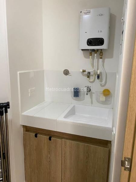 Modern 2BR Apartment in Las Palmas - 5