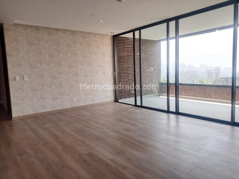 Apartamento Cómodo de 2 Alcobas en Altos del Poblado - 9