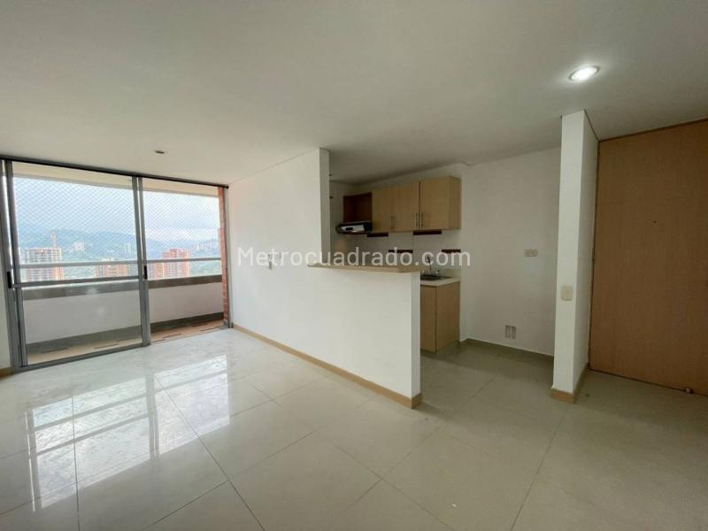 Apartamento Nuevo de 3 Alcobas en Suramérica, Itagüí