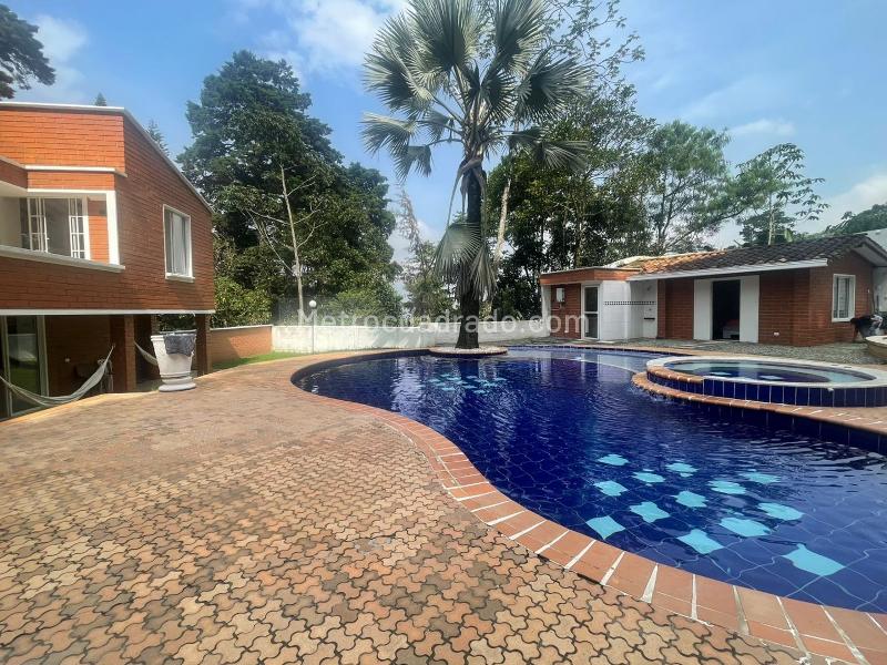 Comfortable 4BR House with Pool in El Poblado El Tesoro - 5