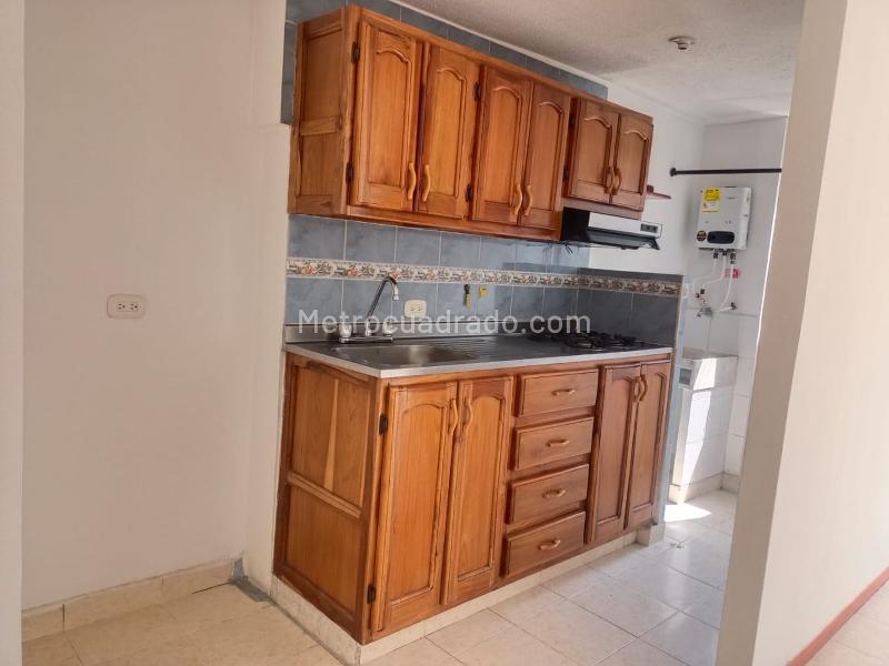 Apartamento de 2 Alcobas en Loma San Julián con Servicios - 3