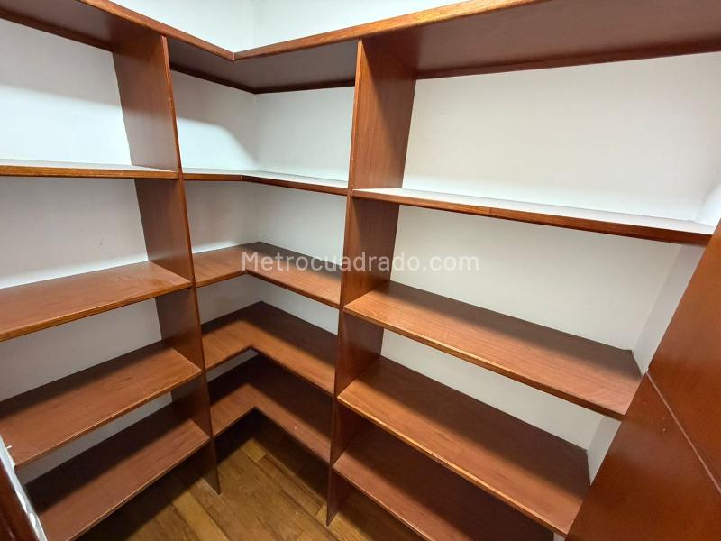 Luxurious 3BR Apartment in El Poblado Alto - 6