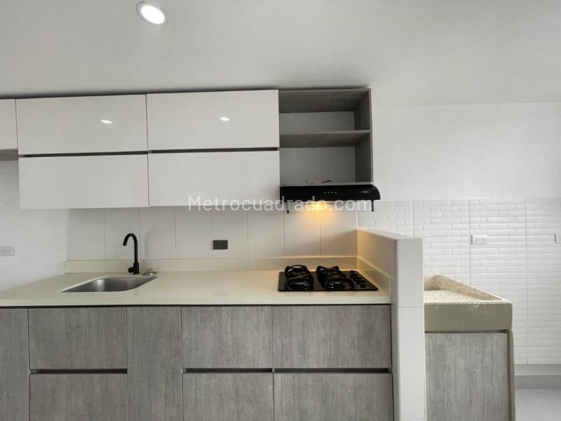 Apartamento en Arriendo en Itagüí (Viviendas del Sur) - 4