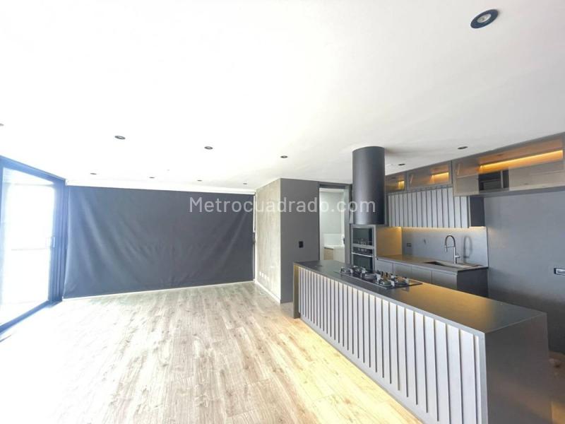 Apartamento en Arriendo, Poblado Altos Del Poblado, Medellín - 2