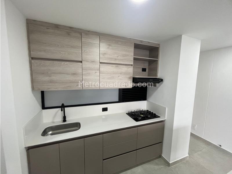 3BR Apartment in Loma Del Escobero (120 m²) - 3