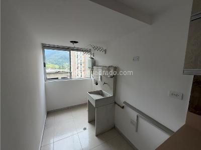 Apartamento de 3 alcobas en arriendo en La Doctora, Sabaneta, 60 m² · foto 8 de 19