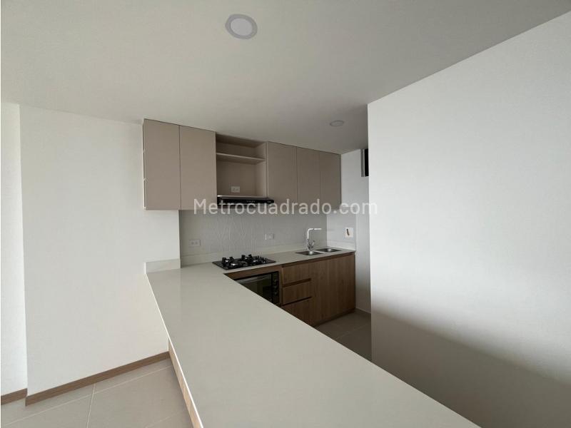3BR Apartment in Loma Del Escobero (90 m²) - 2