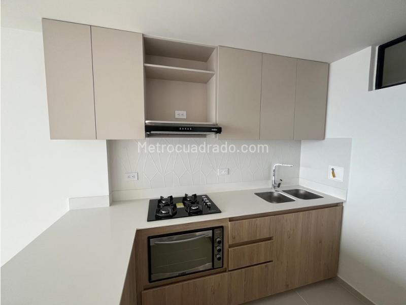 3BR Apartment in Loma Del Escobero (90 m²) - 3