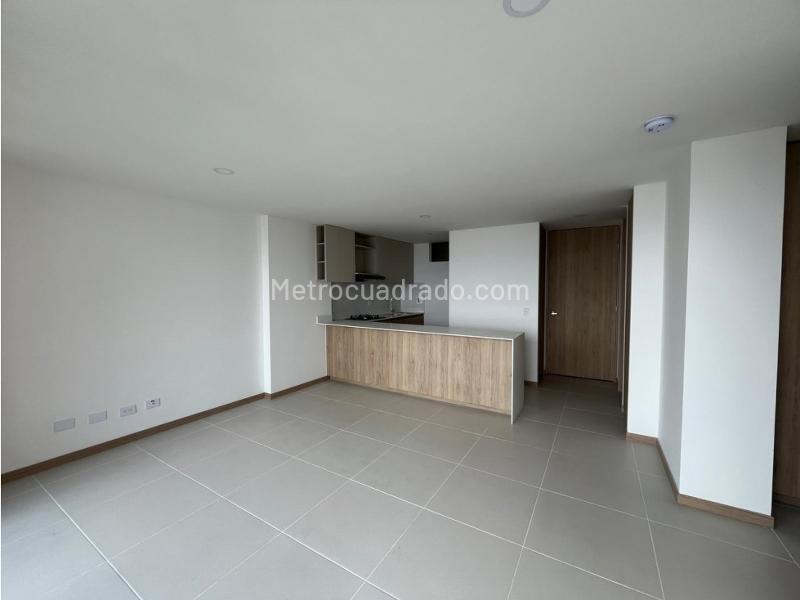 3BR Apartment in Loma Del Escobero (90 m²) - 4