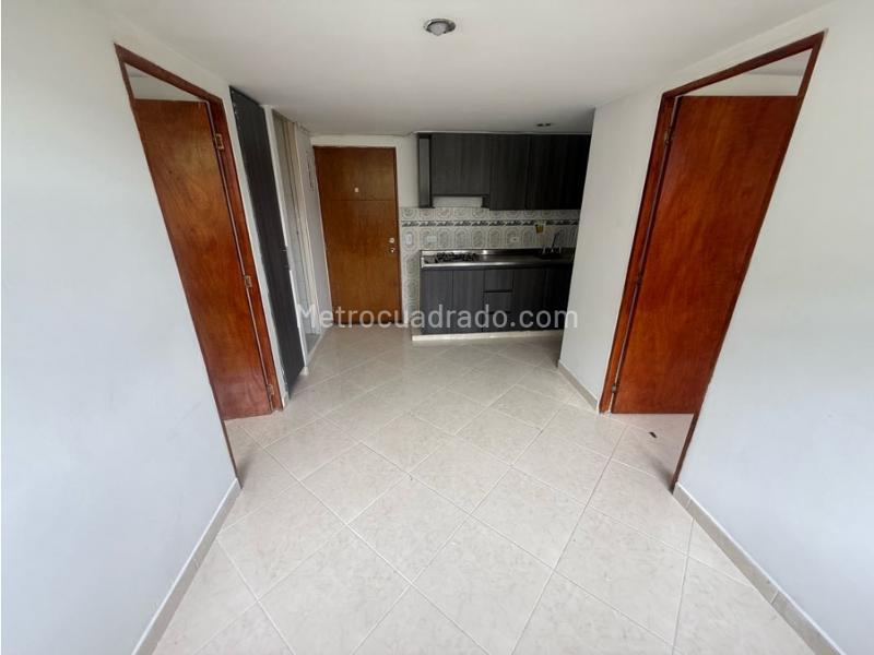 2BR Apartment in Calasanz (44 m²) - 4