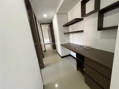 Apartamento de 4 alcobas en arriendo en Pan De Azucar, Sabaneta, 107 m² · foto 13 de 19
