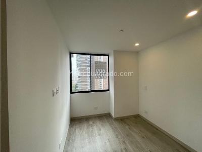 Apartamento de 2 alcobas en arriendo en El Poblado, Medellín, 86 m² · foto 10 de 12