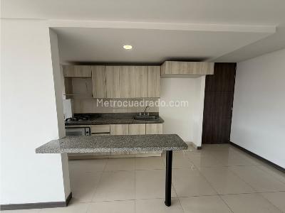 Apartamento de 3 alcobas en arriendo en Aves Maria, Sabaneta, 75 m² · foto 2 de 17