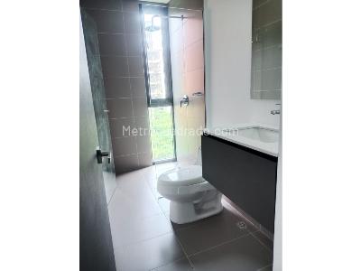 Apartamento en arriendo en Altos Del Poblado, Medellín · foto 6 de 16