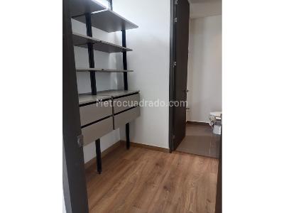 Apartamento en arriendo en Altos Del Poblado, Medellín · foto 8 de 16