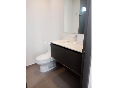 Apartamento en arriendo en Altos Del Poblado, Medellín · foto 9 de 16