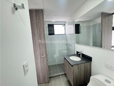 Apartaestudio en arriendo en El Poblado, Medellín, 45 m² · foto 7 de 10