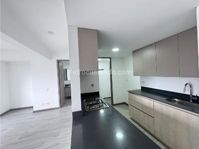 Apartaestudio en arriendo en El Poblado, Medellín, 45 m² · foto 8 de 10
