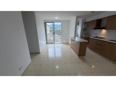 Apartamento de 3 alcobas en arriendo en Ditaires, Itagüí, 60 m² · foto 2 de 20