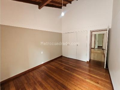 Casa de 4 alcobas en arriendo en El Poblado, Medellín, 260 m² · foto 17 de 20