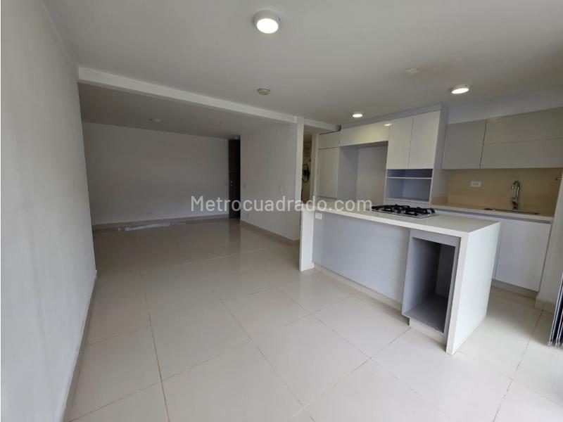 3BR Apartment in Suramerica (80 m²) - 4