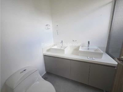 Apartamento de 2 alcobas en venta en Los Balsos, Medellín, 96 m² · foto 14 de 20