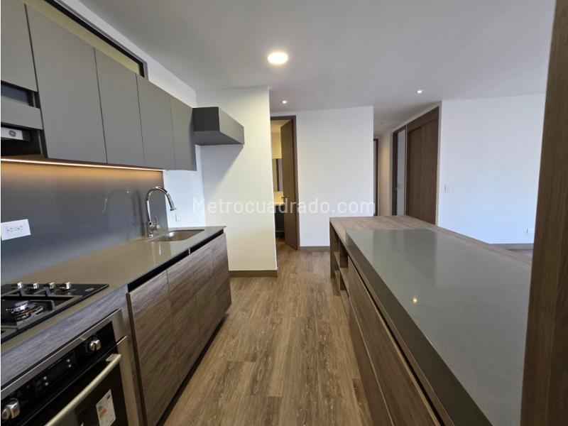 Piso – Medellín, Terminal de Transporte, Castilla - Vista 3