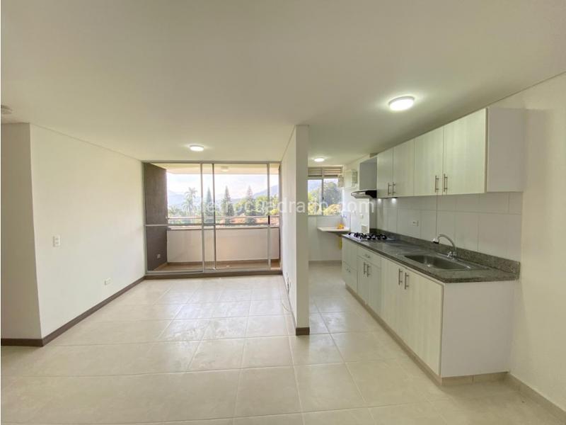 Apartamento de 3 habitaciones en Ferreria - 2