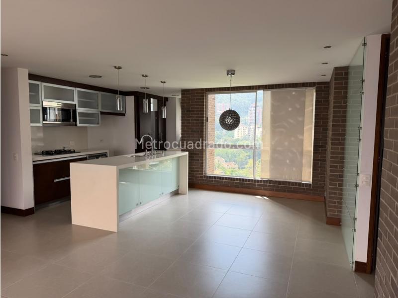 Exclusive 3BR Apartment in El Poblado - 2